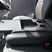 5830.令和7年式 ハイエース DX GLパッケージ 2WD 2,000cc ガソリン車 走行12キロ 新車未登録のサムネイル