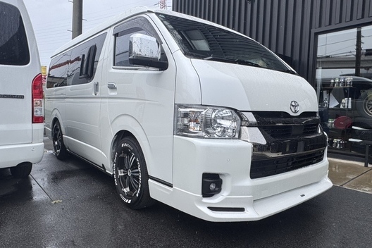 CRS横浜店　ハイエース　天井スピーカー×足回り　カスタムサムネイル