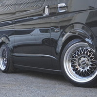 5607　令和2年式　ハイエース　スーパーGL　ダークプライムⅡ　2WD　2000cc　ガソリン車　5人乗り　6.2万kmのサムネイル