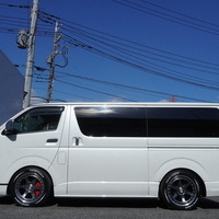 5800　令和2年式　ハイエース　スーパーGL　ダークプライムⅡ　2WD　2800cc　ディーゼル車　5人乗り　8.9万kmのサムネイル