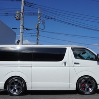 5800　令和2年式　ハイエース　スーパーGL　ダークプライムⅡ　2WD　2800cc　ディーゼル車　5人乗り　8.9万kmのサムネイル
