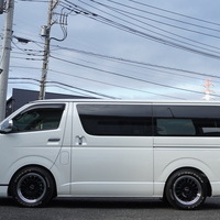 5958　平成31年式　ハイエース　スーパーGL　ダークプライム　2WD　2000cc　ガソリン車　5人乗り　0.9万kmのサムネイル