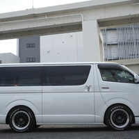 5958　平成31年式　ハイエース　スーパーGL　ダークプライム　2WD　2000cc　ガソリン車　5人乗り　0.9万kmのサムネイル