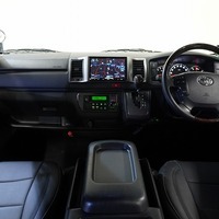 5988 平成31年式 ハイエース スーパーGL  50周年アニバーサリー 2WD 2,800cc (ディーゼル車) 2/5人乗車 7.3万kmのサムネイル