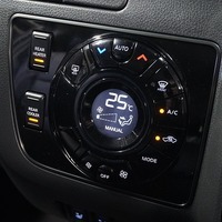 5920 日産 キャラバン GRANDプレミアム GX (MC後モデル)4WD 2,400cc(ディーゼル車) 2/5人乗車 10kmのサムネイル