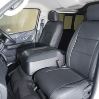 5920 日産 キャラバン GRANDプレミアム GX (MC後モデル)4WD 2,400cc(ディーゼル車) 2/5人乗車 10kmのサムネイル