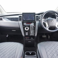 6027 令和3年式 デリカD:5 URBAN GEAR G-Power Package 4WD 2300cc ディーゼル車 8人乗り ステップ有 2.7万kmのサムネイル
