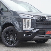 5584 令和7年式 デリカD:5 CHAMONIX 4WD 2300cc ディーゼル車 8人乗り ステップ無 20kmのサムネイル