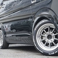 6107　令和4年式　ハイエース　ワゴンGL　ベッドキットⅤ架装　2WD　2700cc　ガソリン車　10人乗り　2.3万kmのサムネイル