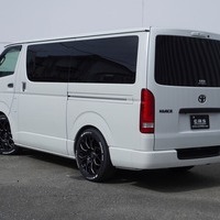 5978 令和3年式 ハイエース スーパーGL ダークプライム2 2WD 2,000cc (ガソリン) 2/5人乗車 3.3万km 車検令和8年3月4日のサムネイル