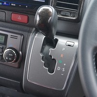 5978 令和3年式 ハイエース スーパーGL ダークプライム2 2WD 2,000cc (ガソリン) 2/5人乗車 3.3万km 車検令和8年3月4日のサムネイル