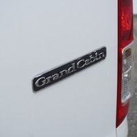 5871 【新車登録済み未使用車】 令和7年式 ハイエースワゴン グランドキャビン 2WD 2700cc ガソリン車 10人乗り 8kmのサムネイル