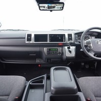 5871 【新車登録済み未使用車】 令和7年式 ハイエースワゴン グランドキャビン 2WD 2700cc ガソリン車 10人乗り 8kmのサムネイル