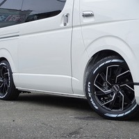 5749 ハイエース スーパーGL ダークプライムⅡ  2WD 2,000cc ガソリン車 2/5人乗り 11kmのサムネイル