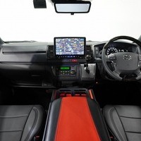 5978 令和3年式 ハイエース スーパーGL ダークプライム2　2WD 2,000cc (ガソリン) 2/5人乗車 3.3万kmのサムネイル