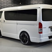 5947 令和7年式 ハイエース スーパーGL ダークプライムⅡ 2WD 2,800cc (ディーゼル車) 2/5人乗車 15km 車検令和9年7月のサムネイル