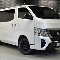 5920 日産 キャラバン GRANDプレミアム GX (MC後モデル)4WD 2,400cc(ディーゼル車) 2/5人乗車 10kmのサムネイル