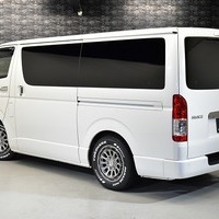 5980 令和5年式 ハイエース スーパーGL ダークプライムⅡ 2WD 2,800cc (ディーゼル車) 2/5人乗車 1.2万kmのサムネイル