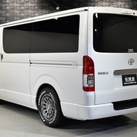 5980 令和5年式 ハイエース スーパーGL ダークプライムⅡ 2WD 2,800cc (ディーゼル車) 2/5人乗車 1.2万kmのサムネイル
