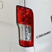 5920 日産 キャラバン GRANDプレミアム GX (MC後モデル)4WD 2,400cc(ディーゼル車) 2/5人乗車 10kmのサムネイル