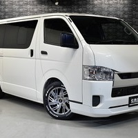 5829 ハイエース DX GLパッケージ   2WD 2,000CC ガソリン車 4ナンバー 3/6人乗りのサムネイル