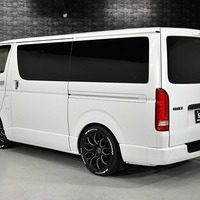 5978 令和3年式 ハイエース スーパーGL ダークプライム2　2WD 2,000cc (ガソリン) 2/5人乗車 3.3万kmのサムネイル