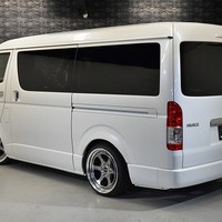 5162 ハイエース ワゴンGL  2WD 2,700CC ガソリン車 3ナンバー 10人乗りのサムネイル