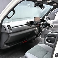 5910.令和5年式 ハイエース スーパーGL ダークプライムⅡ 2WD 2,800cc ディーゼル車 走行1.3万キロ 車検令和8年4月のサムネイル