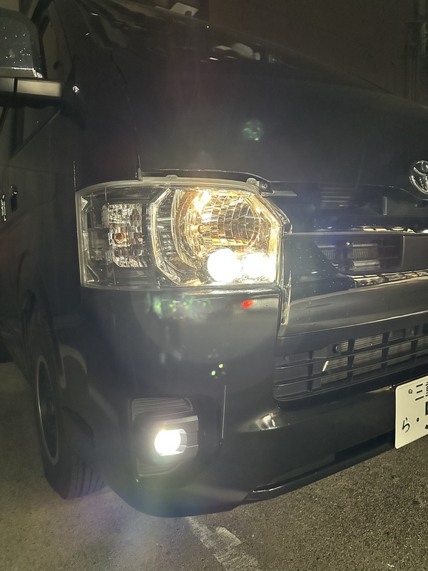 CRS名古屋　名古屋店井上のハイエースカスタムブログ　「LEDバルブ・ブレーキパッド・シートカバー」