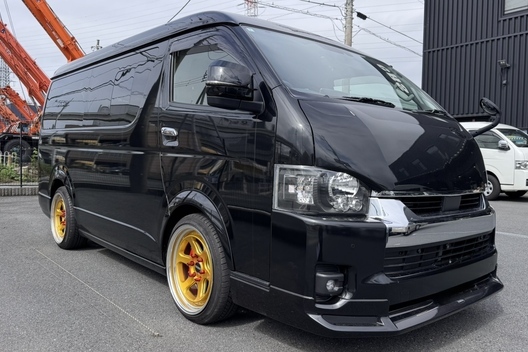 CRS横浜　ハイエース　外装パーツ×電装サムネイル