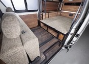 HIACE COMPLETE「SEDONA typeⅢ」　セドナタイプ3のサムネイル