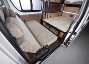 HIACE COMPLETE「SEDONA typeⅢ」　セドナタイプ3のサムネイル