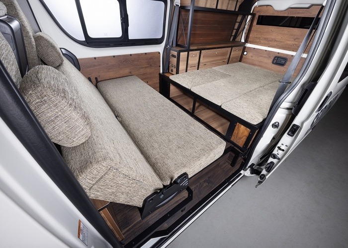 HIACE COMPLETE「SEDONA typeⅢ」　セドナタイプ3のサムネイル