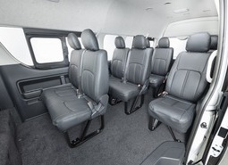 ハイエース「LIMOUSINE10」リムジン10