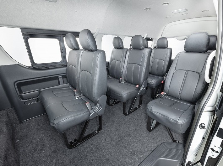 ハイエース「LIMOUSINE10」リムジン10のサムネイル