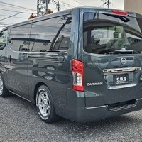 キャラバン　GRANDプレミアムGX　2WD　2400cc　ディーゼル車　5人乗りのサムネイル