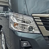 キャラバン　GRANDプレミアムGX　2WD　2400cc　ディーゼル車　5人乗りのサムネイル