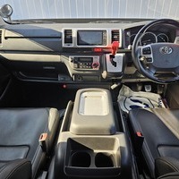 6035　令和2年式　レジアスエース　スーパーGL　ダークプライム　2WD　2800cc　ディーゼル車　5人乗り　12.4万kmのサムネイル