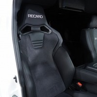 6128 令和7年式 ハイエース スーパーGL ダークプライムS 4WD 2,800cc (ディーゼル車) 2/5人乗車 0.6万km 車検令和9年6月5日のサムネイル