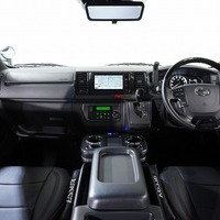 6115 令和5年式 ハイエース スーパーGL ダークプライムⅡ 2WD 2,8000cc (ディーゼル車)  2/5人乗車  3.1万kmのサムネイル