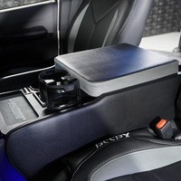 6136 令和7年式 ハイエース スーパーGL ダークプライムS 4WD 2,800cc (ディーゼル車) 2/5人乗車 0.7万km 車検令和9年2月25日のサムネイル