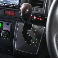 6080 令和1年式 ハイエース スーパーGL  50周年アニバーサリー 2WD 2,800cc (ディーゼル車) 2/5人乗車 7.6万kmのサムネイル