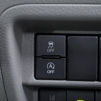 5972 令和7年式 登録済未使用車 スズキ エブリイ Ｊリミテッド 2WD・CVT(ガソリン車) 2/4人乗車 12km 車検:令和9年9月25日のサムネイル