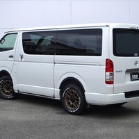 6119 令和5年式 ハイエース スーパーGL ダークプライムⅡ　2WD 2,800cc (ディーゼル) 2/5人乗車 1.6万kmのサムネイル