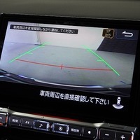 5579 令和7年式 登録済未使用車 三菱デリカ D:5 CHAMONIX  電動サイドステップ有 4WD 2,200cc (ディーゼル車)  8人乗り 8km 車検:令和10年10月のサムネイル