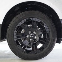 5579 令和7年式 登録済未使用車 三菱デリカ D:5 CHAMONIX  電動サイドステップ有 4WD 2,200cc (ディーゼル車)  8人乗り 8km 車検:令和10年10月のサムネイル