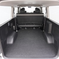 5929 ハイエース スーパーGL 2WD 2,800cc ディーゼル車 2/5人乗り 10kmのサムネイル