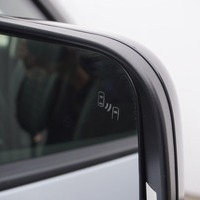 5586 【新車登録済み未使用車】 令和7年式 三菱 デリカD5 シャモニー 4WD 2,300cc (ディーゼル) 8人乗車 13kmのサムネイル