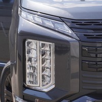 5586 【新車登録済み未使用車】 令和7年式 三菱 デリカD5 シャモニー 4WD 2,300cc (ディーゼル) 8人乗車 13kmのサムネイル