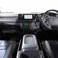 6108 令和4年式 ハイエース スーパーGL ダークプライムⅡ 2WD 2,800cc (ディーゼル車) 2/5人乗車 6.7万kmのサムネイル